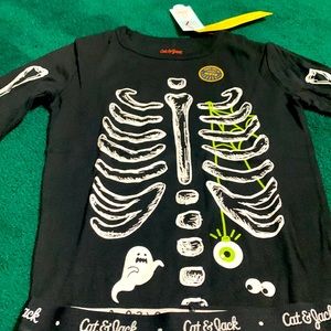 Brand new with tag pair of pajamas for boys